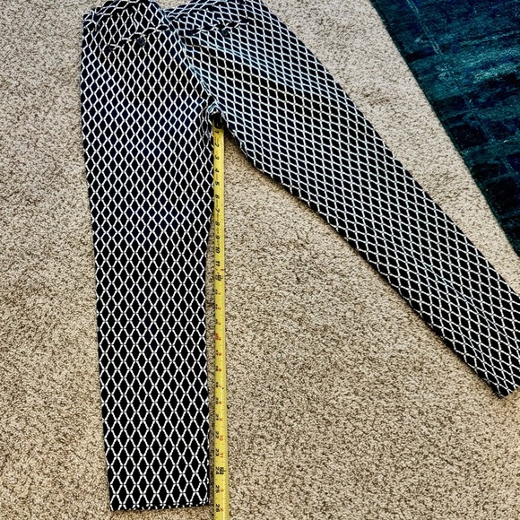 Gap Officecore Slim City Ankle Pants – Black & White Laser Diamond Print Size 2 - Picture 5 of 9